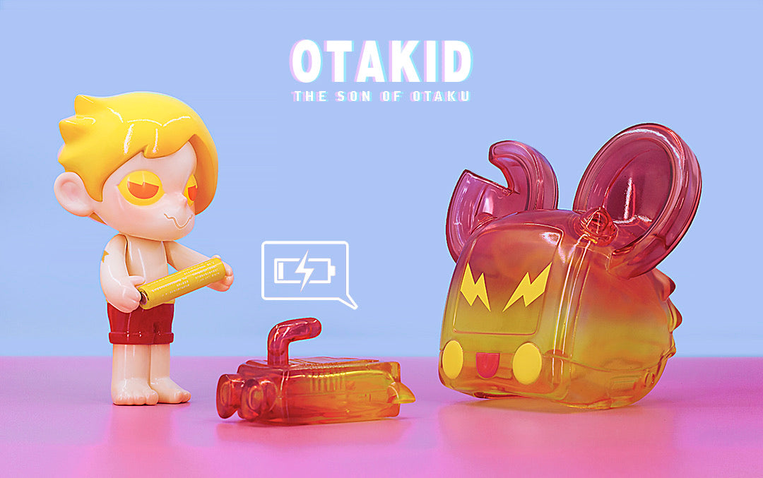 Toy figurine with plastic toys, ears, eyes, and a yellow tube. Close-up of OTAKID - Flash Boy by Sank Toys.