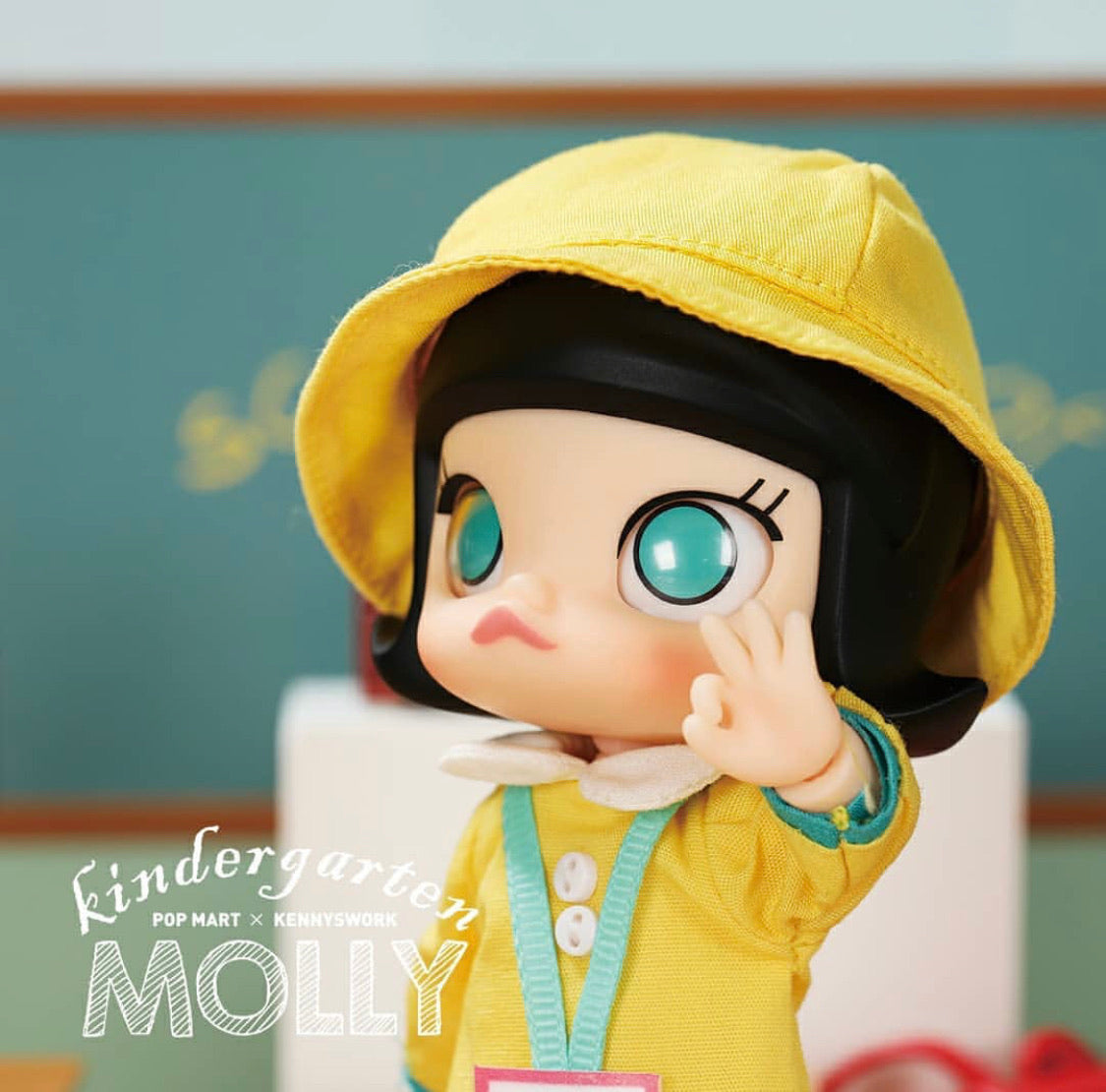 Molly BJD Kindergarten doll with yellow hat, close-up of hands, eyes, and accessories.