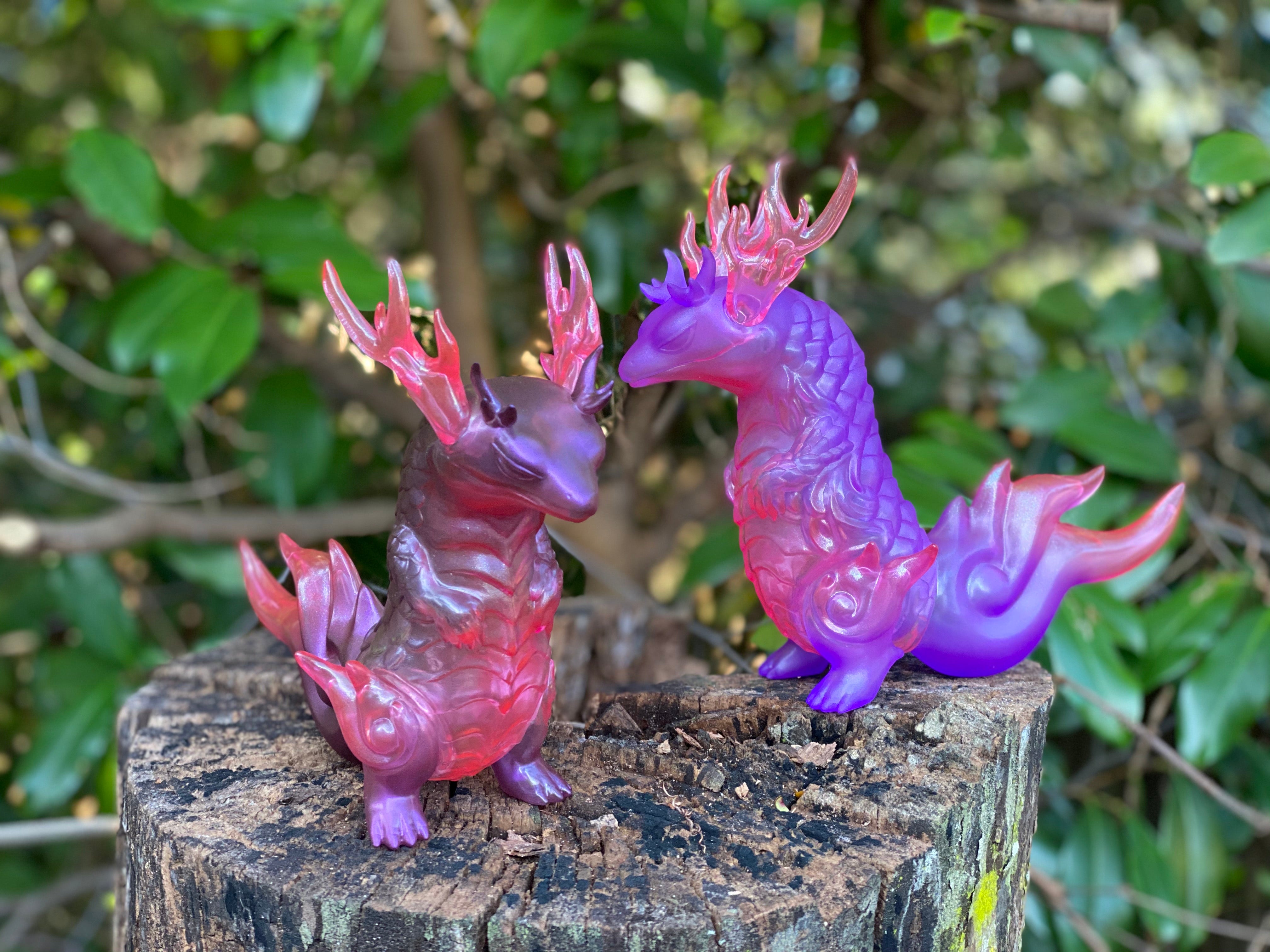 Japanese Soft Vinyl toy featuring two dragons on a tree stump, designed by Kashi. Dimensions: 15cm tall, 18cm from nose to tail.