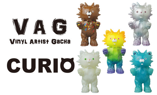 Vinyl Artist Gacha Series 22 - Curio by Instinctoy: Group of animal figure toys in various designs and sizes.